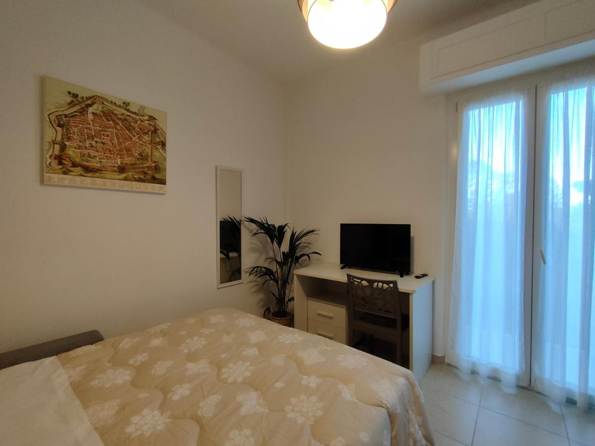 La Casa Di Ewa - Pesaro Centro-Mare Appartement Buitenkant foto
